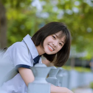 Học viên B の顔写真